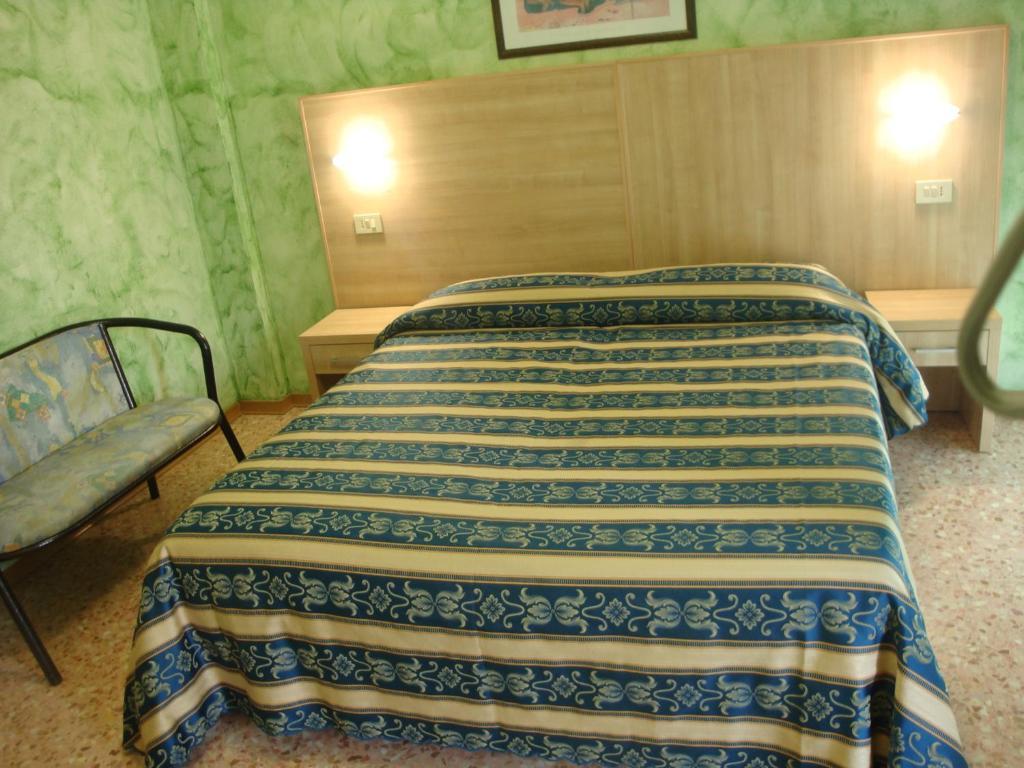 Hotel Bahamas Lido Di Savio Zimmer foto